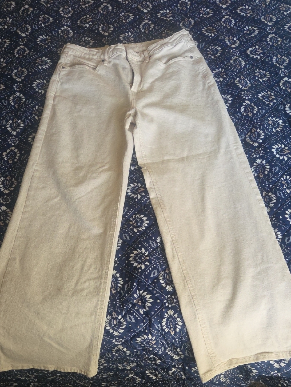 GAP Cream Wide-Leg Jeans